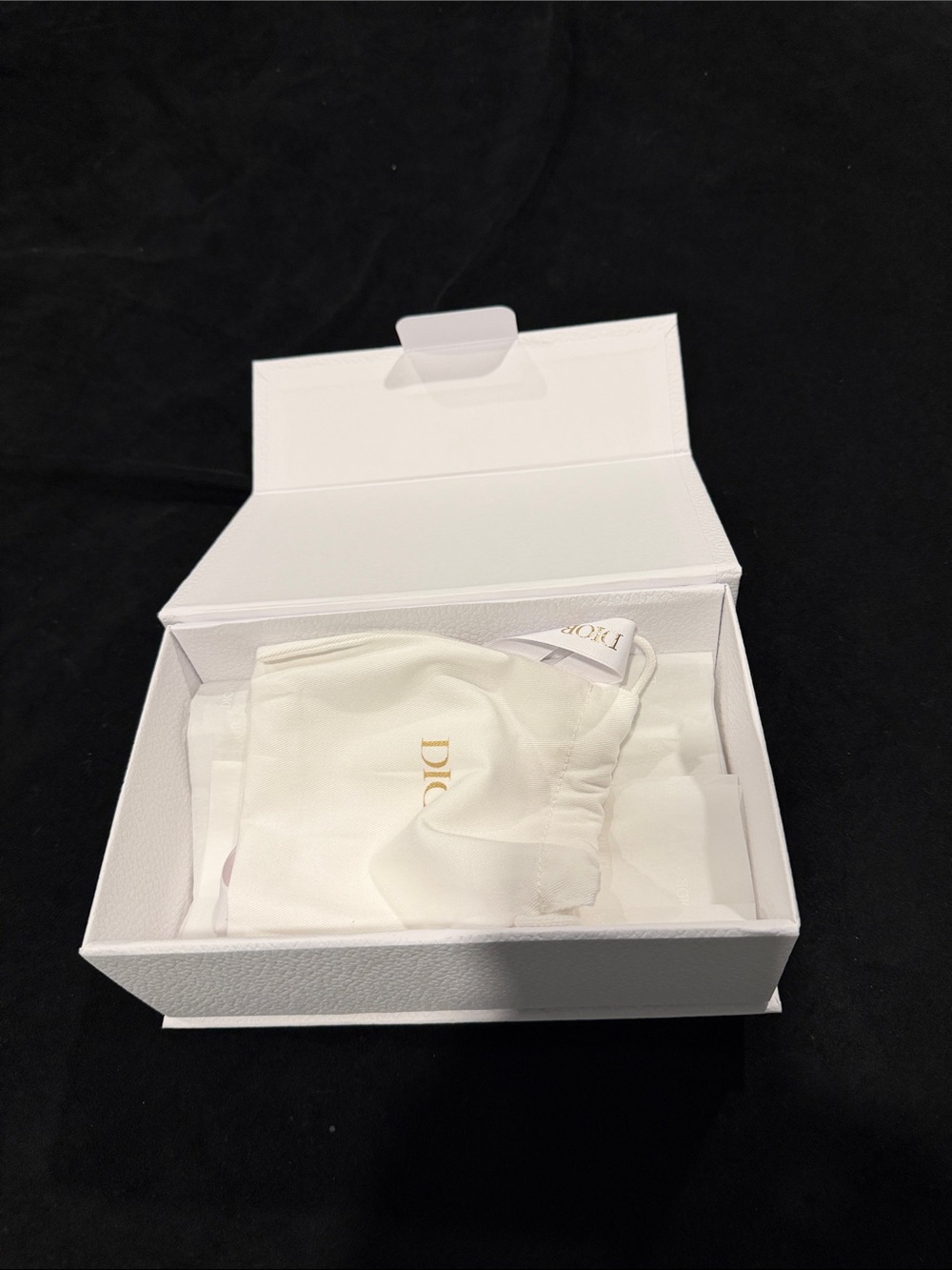 Dior White Box with Gold Logo, dust bag, bow, tissue paper - Picture 2 of 5